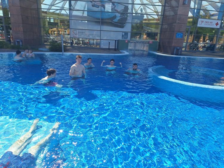 Lol Labor és Aquaworld?