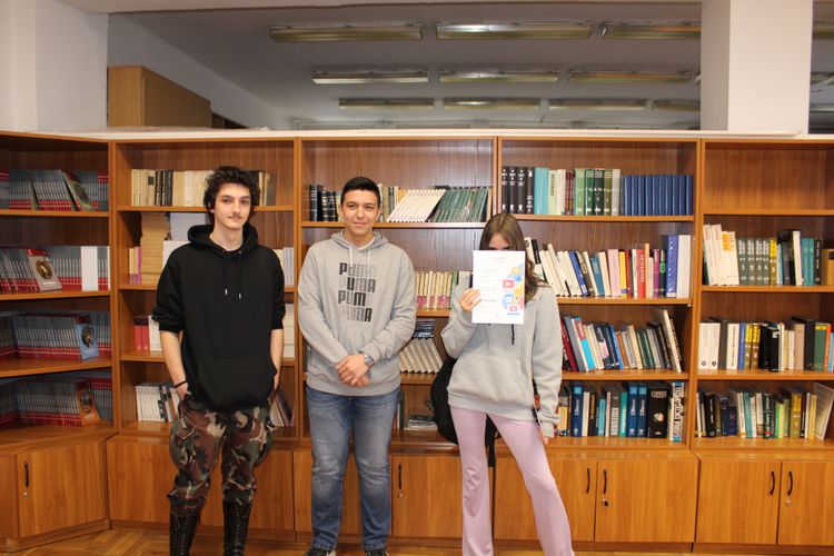 Közösségi média tartalomgyártó eredmény hirdetés